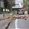 Jalan raya nasional terblokir akibat gempa di Ozu, Prefektur Ehime (Japan Today). Jalan raya nasional terblokir akibat gempa di Ozu, Prefektur Ehime (Japan Today).
