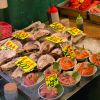 Jangan lewatkan untuk memberli sashimi di pasar ini (Japan Wonder Travel). Jangan lewatkan untuk memberli sashimi di pasar ini (Japan Wonder Travel).