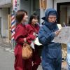 Berkostum ala ninja untuk berkeliling Iga-Ueno (iga-travel.jp). Berkostum ala ninja untuk berkeliling Iga-Ueno (iga-travel.jp).