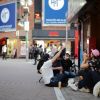 Orang-orang yang mabuk di daerah Shibuya (Ryusei Takahashi/Japan Times) Orang-orang yang mabuk di daerah Shibuya (Ryusei Takahashi/Japan Times)