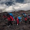 Ilustrasi. Pendakian di Gunung Fuji (David Guttenfelder/National Geographic). Ilustrasi. Pendakian di Gunung Fuji (David Guttenfelder/National Geographic).