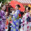 Keliling Okinawa dengan kimono warna-warni yang cantik (Kkday). Keliling Okinawa dengan kimono warna-warni yang cantik (Kkday).