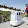 Robot tempat sampah otonom yang beroperasi di Osaka-Kansai Expo 2025 Robot tempat sampah otonom yang beroperasi di Osaka-Kansai Expo 2025