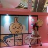 Pengunjung berfoto di spot foro Chiikawa yang imut (News Livedoor)