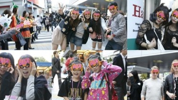 20121028_akb48_uzaglasses1