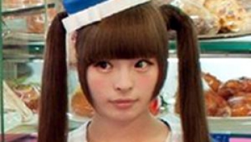 kyarypamyupamyu-photobook-busguide-fitur