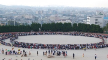 world-record-for-longest-human-chair-in-japan
