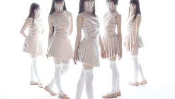 momoirocloverz_5thdimension_firstform