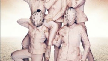 momoirocloverz_thirdform