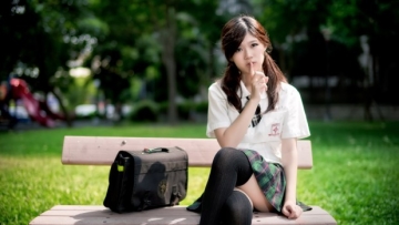 Top-10-Things-a-Guy-Hides-From-His-Significant-Other-620x400