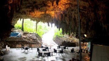 cave-cafe-di-jepang_663_382 (1)
