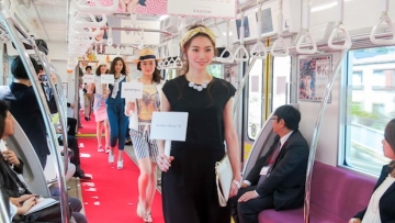 kirarina-fashion-show-train-keio-inokashira-line-tokyo-1