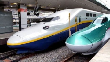 doubledeckshinkansen1