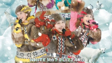 momoclo-christmas-2013-poster