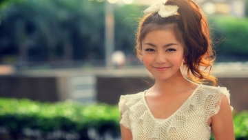 brunettes-women-japan-eyes-models-japanese-long-hair-people-black-eyes-asians-smiley-face-smiling-faces-white-shirt-portraits-japanese-women-1920x1200-hd-wallpaper