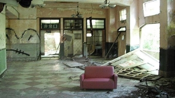 hotel seram jepang (2)