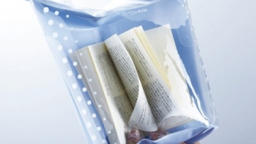 you-bumi-reading-book-cover-bath-bag-2