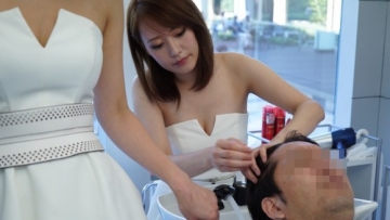 Japanese Models Wash Your Hair (1)