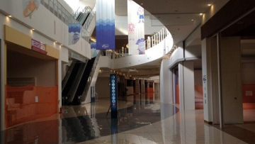 japan empty mall (1) japan empty mall (1)