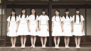 Kana Hashimoto mengumumkan kelulusan dari grupnya (1)