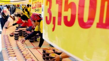 Deretan mangkuk berisi mie di Jepang pecahkan Guinness World Record2