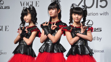 BABYMETAL memenangkan penghargaan Women of the Year 2015 dari VOGUE Jepang (2)