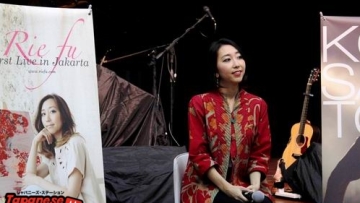 Yuk kita mengenal lebih dekat sosok Rie Fu! (4)