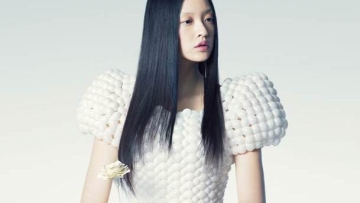 Sugoi! Seniman Jepang ini ciptakan gaun-gaun yang terbuat dari balon!