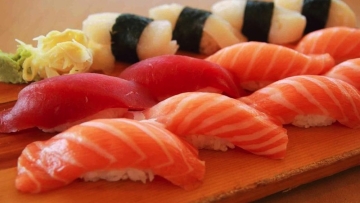 Cara Gampang & Super Cepat Membuat Sushi Pakai Cetakan Es Batu - orbitz.com
