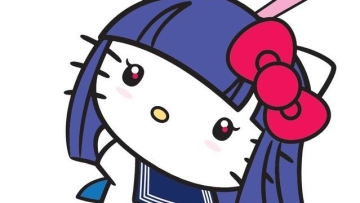 Hello Kitty ber-cosplay Sailor Suit and Machine Gun Graduation