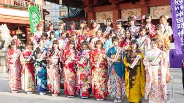 Para anggota AKB48, SKE48, NMB48, HKT48 & NGT48 rayakan Hari Datangnya Kedewasaan (1)