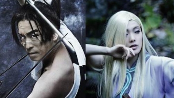 Para pemeran drama panggung Blade of the Immortal tampil dengan kostum mereka