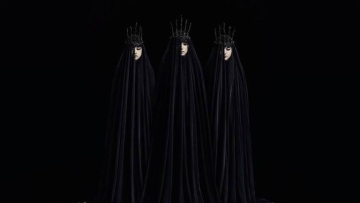 BABYMETAL tampil serba hitam dalam foto untuk album terbaru