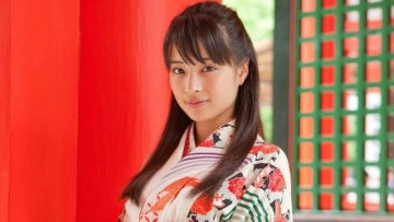 Suzu Hirose Berikan Nasihat Cinta Dalam Video Terbaru Chihayafuru2