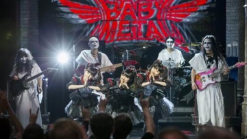 Album Terbaru BABYMETAL Dominasi Tangga Musik Dunia