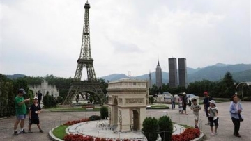 Tobu World Square, Taman di Jepang Berisi Miniatur Bangunan Bersejarah di Dunia (1)