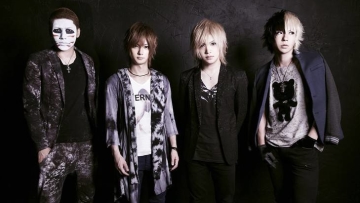 Vokalis Golden Bomber Jalani Operasi Pita Suara