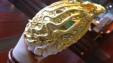 es_krim_emas_meriahkan_golden_week_di_jepang