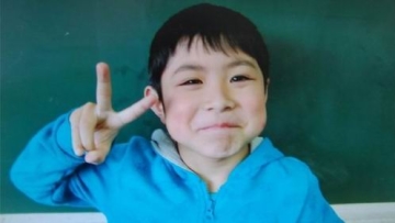 Anak di Jepang Yang Ditinggalkan di Hutan Oleh Orangtuanya Telah Ditemukan! (1) Anak di Jepang Yang Ditinggalkan di Hutan Oleh Orangtuanya Telah Ditemukan! (1)