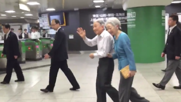 Beginilah Ketatnya Pengawalan Kaisar Jepang