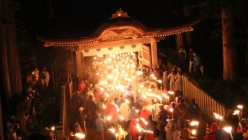 Meriahnya Parade Obor di Natsuyama Summer Festival 2016 1