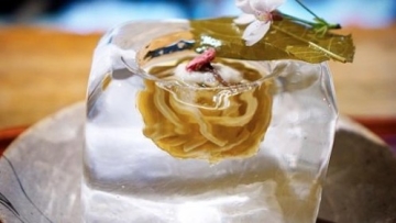 Restoran di Jepang Ini Sajikan Mi dalam Mangkuk Es Batu