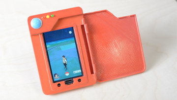 Tetap Aman Berburu Pokemon dengan Casing Pokedex