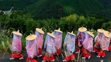 Fotografer Abadikan Salah Satu Parade Terindah Di Jepang (2)