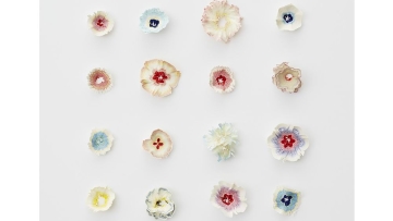 Seniman Jepang Ubah Sisa Rautan Pensil Menjadi Bunga-bunga Indah