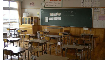 awas-hal-hal-ini-hanya-terjadi-di-dunia-sekolah-jepang-dalam-manga-saja awas-hal-hal-ini-hanya-terjadi-di-dunia-sekolah-jepang-dalam-manga-saja