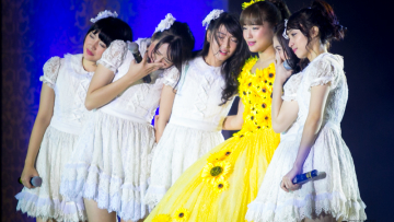 [Galeri Foto] Momen Mengharukan Konser Perpisahan Haruka Nakagawa (5)