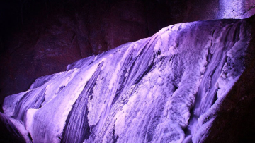 Yuk! Intip Keindahan Air Terjun di Jepang Saat Membeku