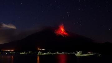 sakurajima-lava-2011-348
