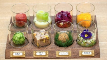 Unik, Kafe di Kyoto Sajikan Batu dan Mineral Sebagai Tema Hidangannya! (1) Unik, Kafe di Kyoto Sajikan Batu dan Mineral Sebagai Tema Hidangannya! (1)